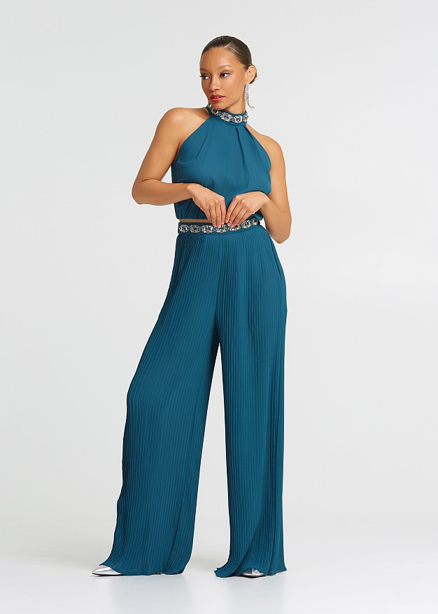 Pleated pants with rhinestones