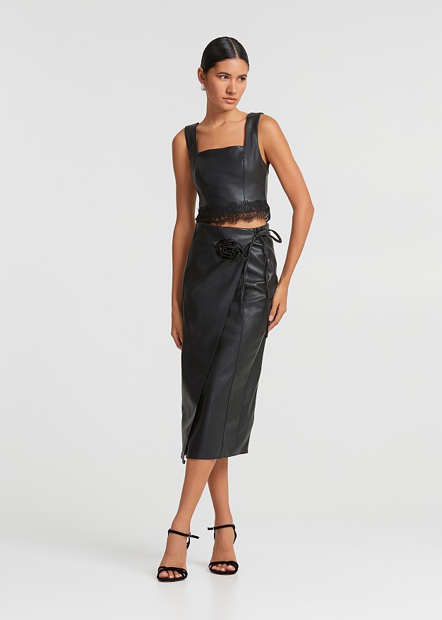 Midi skirt with knot on the side and decorative rose