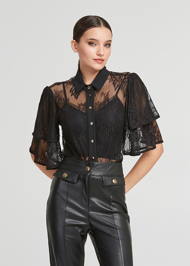 Lace shirt with frilled sleeves