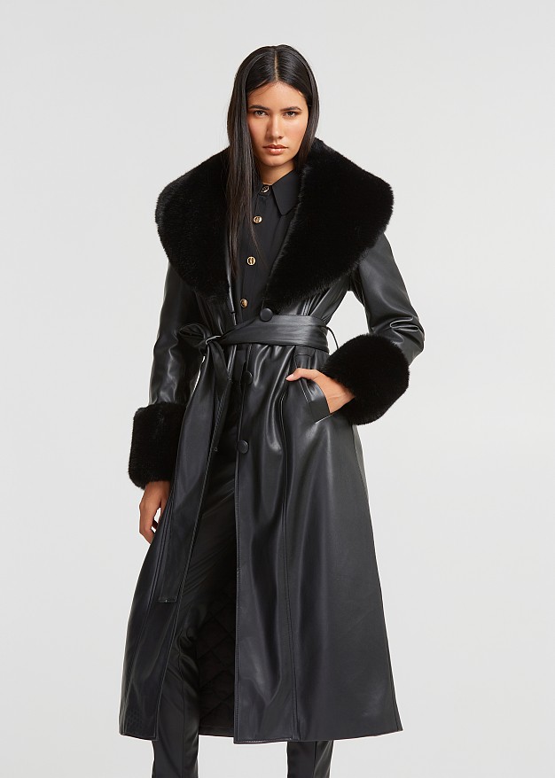 Maxi coat in in leather look