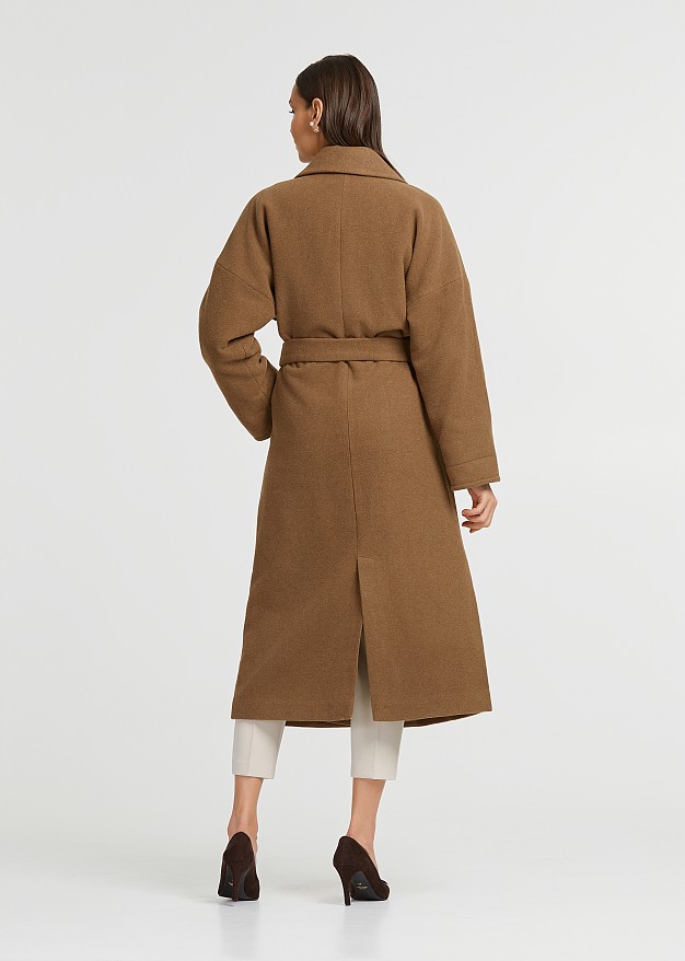 Long coat with detachable belt