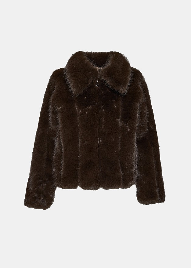 Faux fur in short mink look