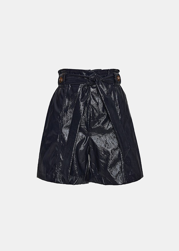 Highwaisted vinyl shorts