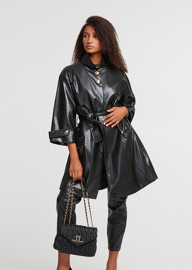 Trench coat in croco look with belt