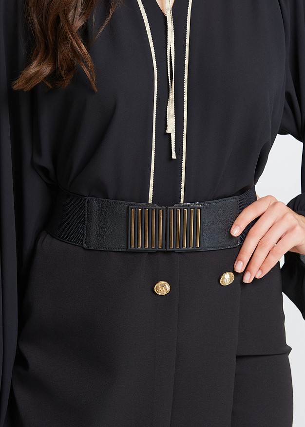 Bold belt in black with golden details