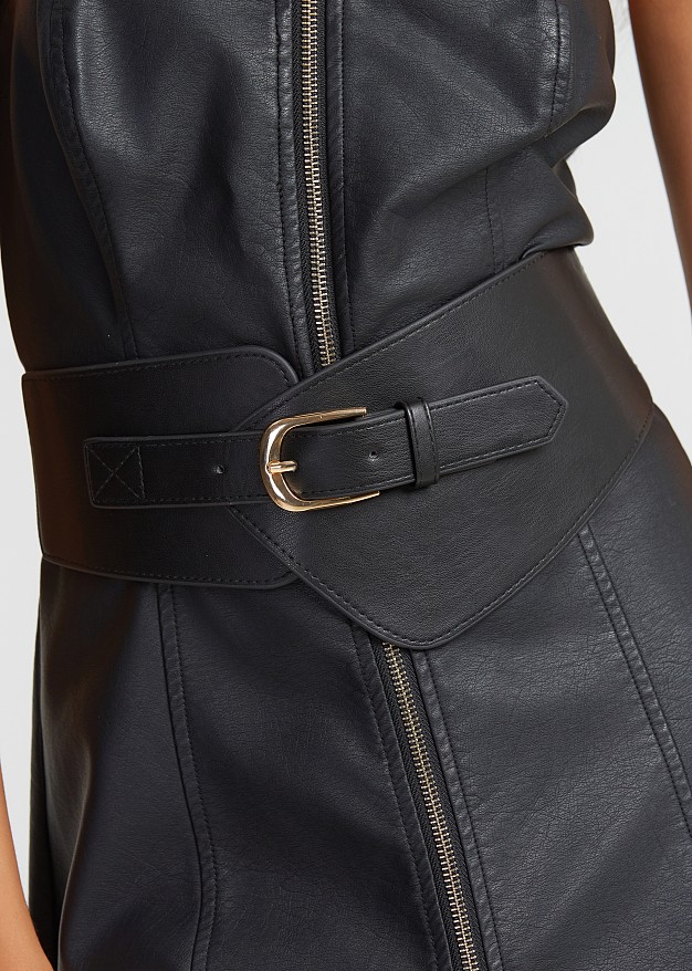 Wide belt in leather look