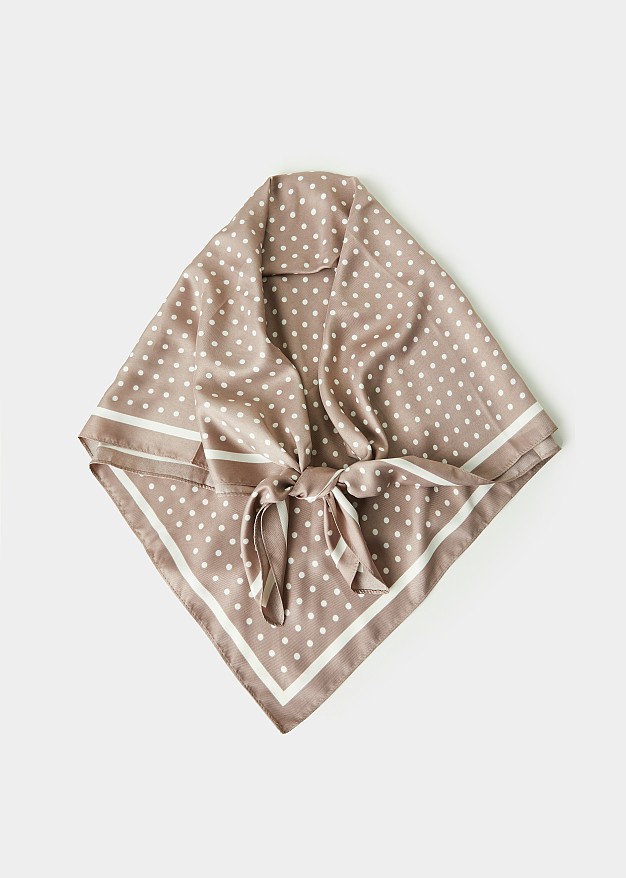 Long polka dot scarf