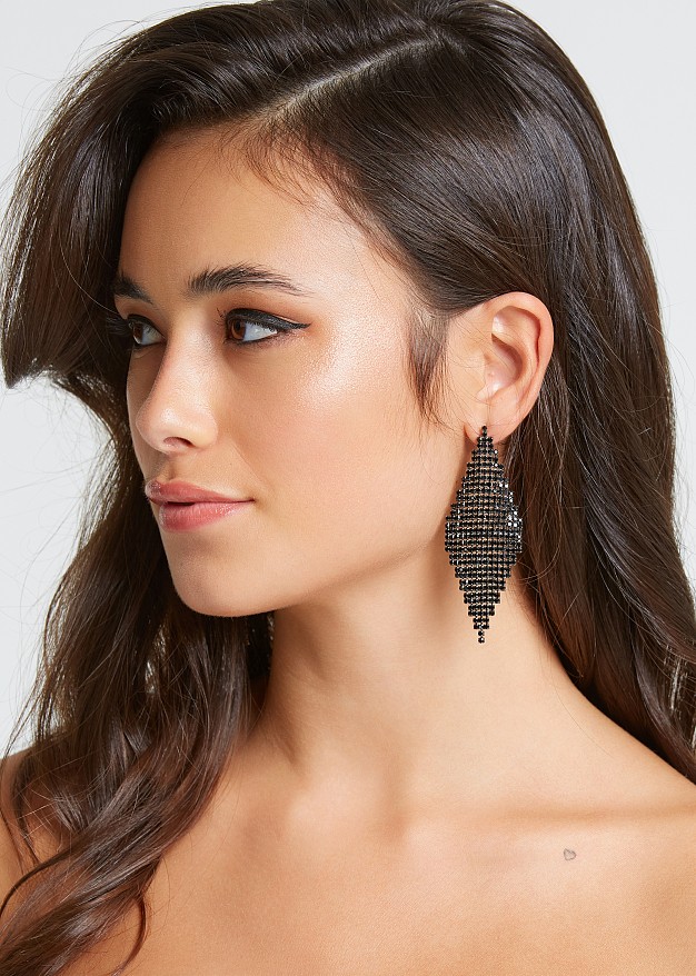 Waterfall earrings in diamond shape