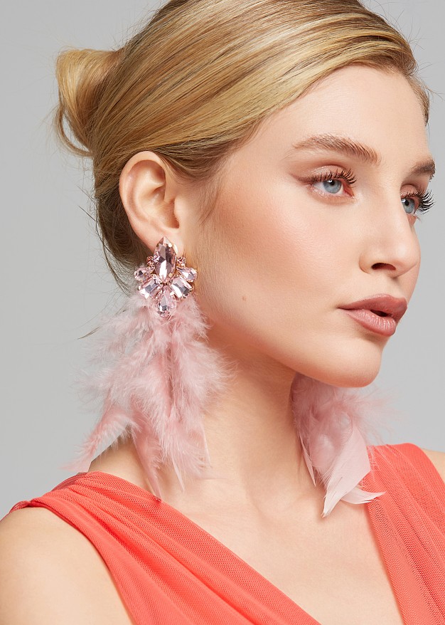 Earrings with crystals and feathers