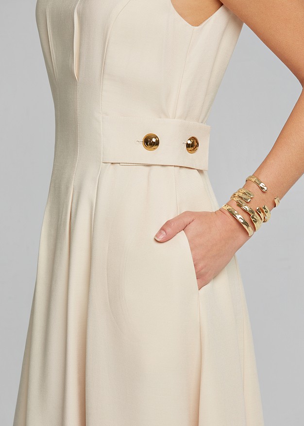 Midi dress with pleats