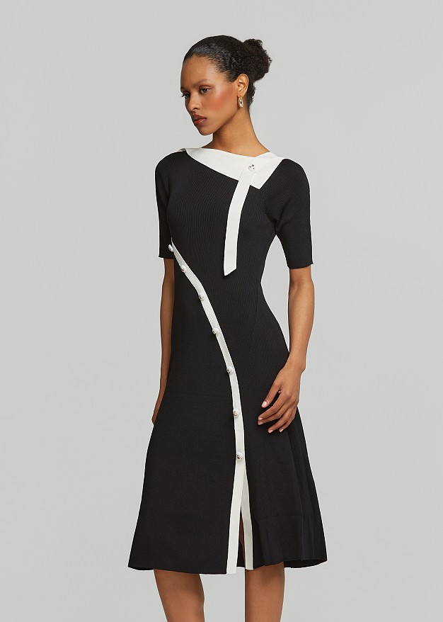 Knitted dress with contrast details