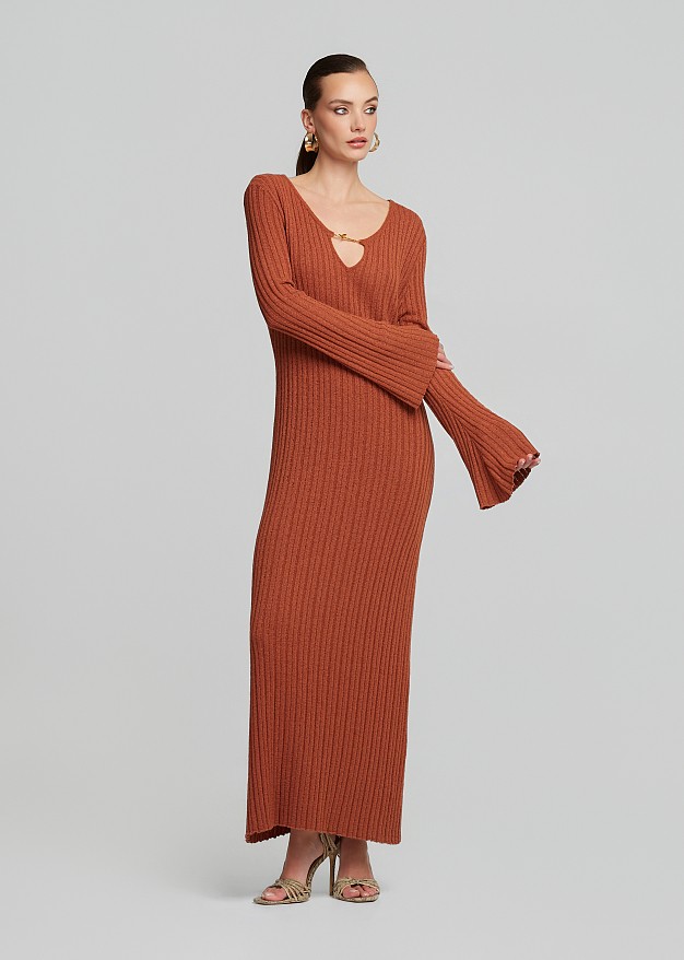 Maxi knitted dress with bell sleeves