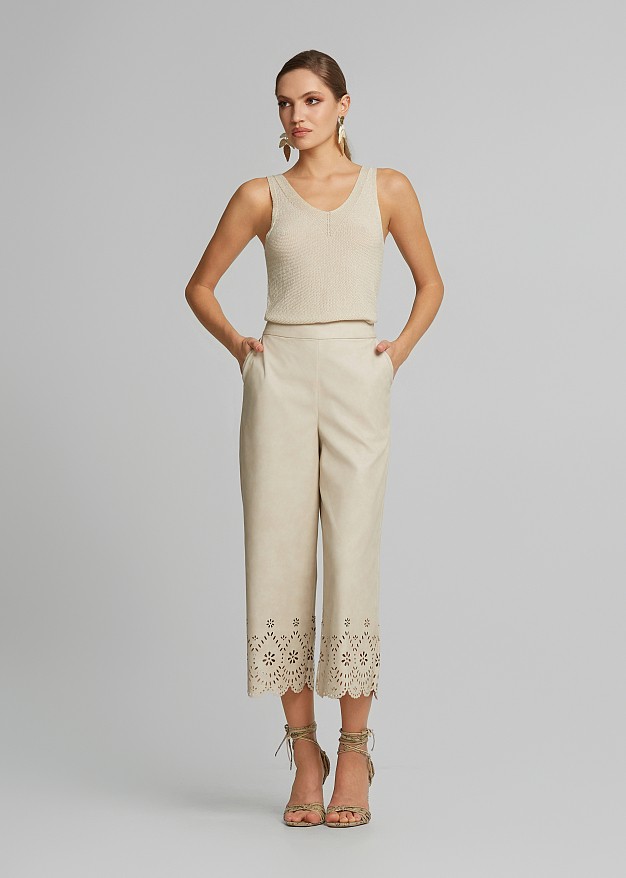 High waisted pants in leather look