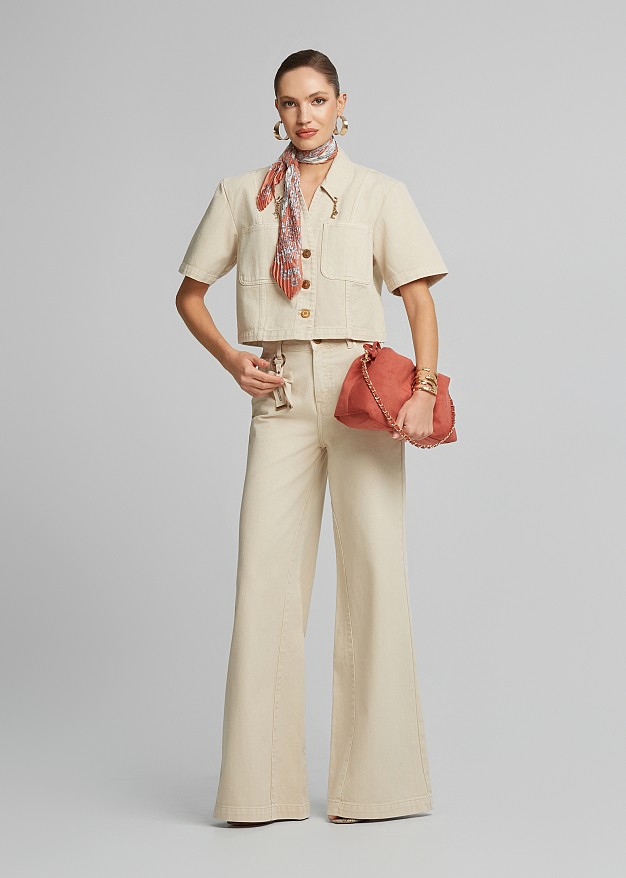 High-waisted wide leg jeans