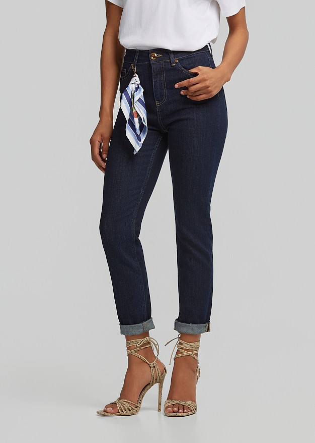 Skinny denim pants with scarf