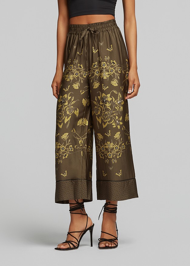 Printed cropped trousers in satin look