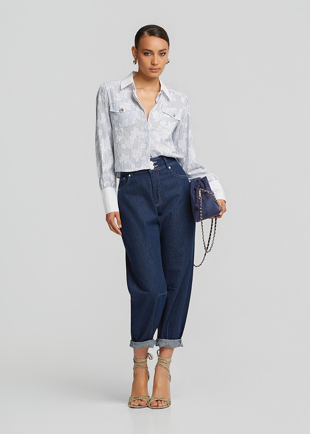 Cropped striped shirt with white collar and cuffs