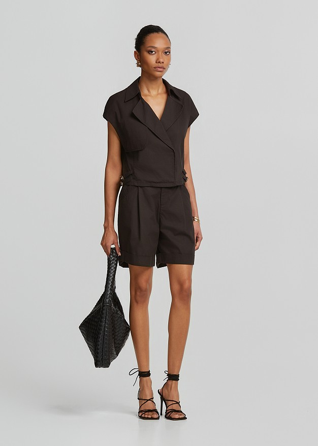 High-waisted gabardine bermuda shorts