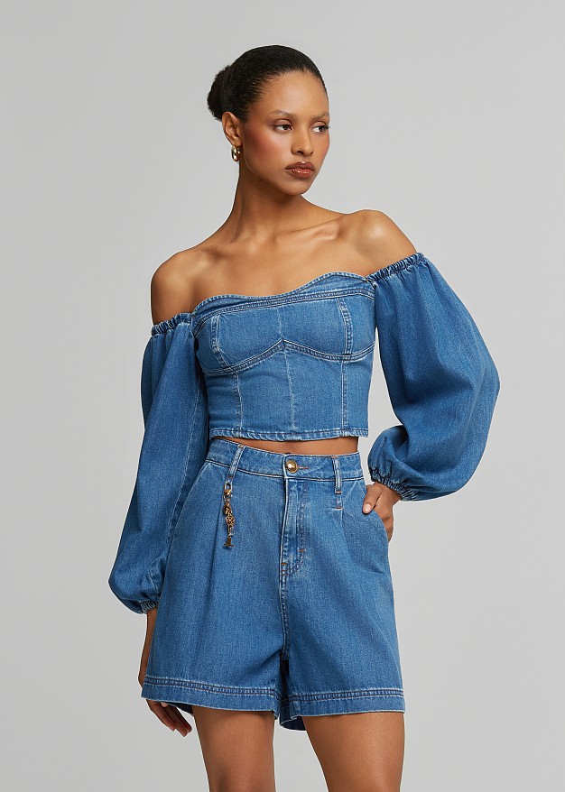 Denim shorts with pleats