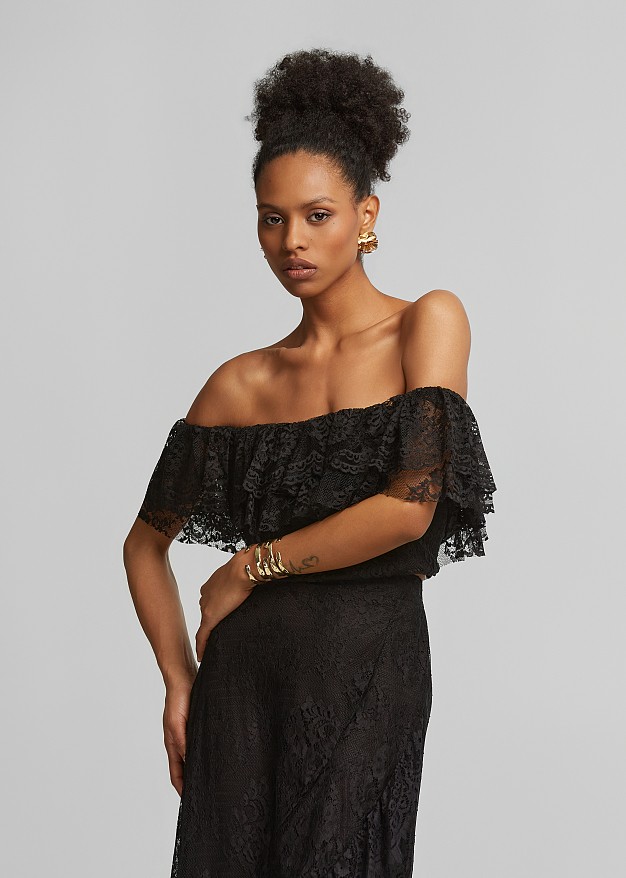 Off-shoulder lace crop top