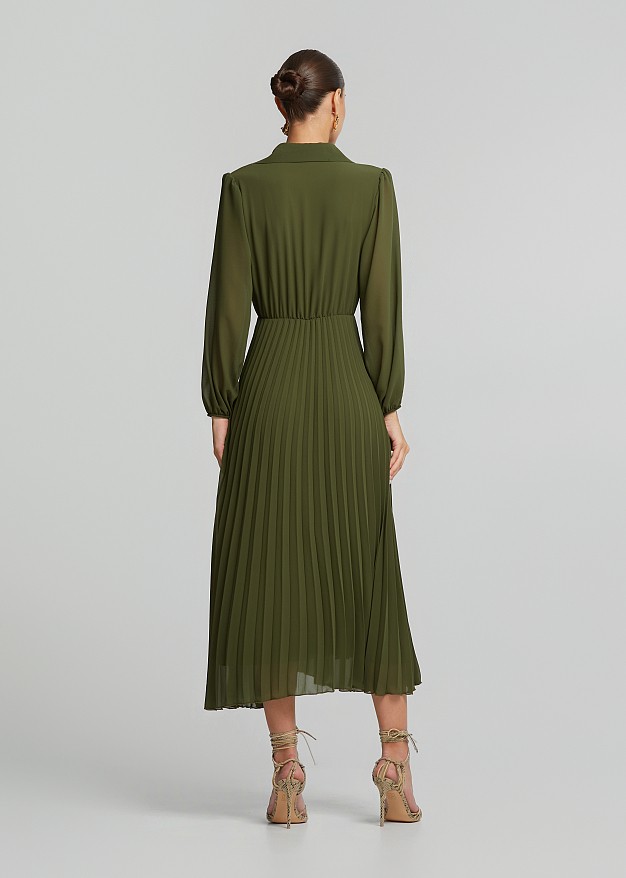 Midi pleated dress with buttons