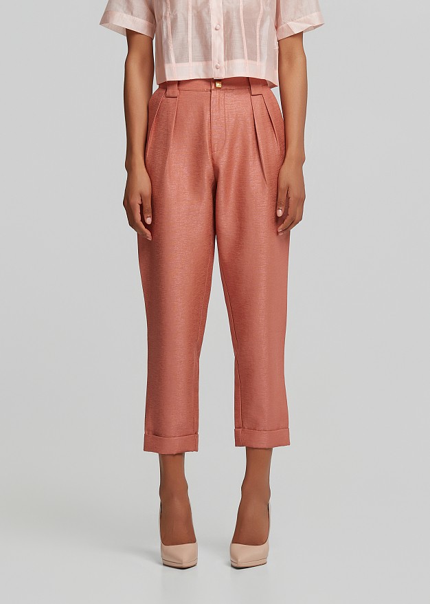 High-waisted chinos with pleats