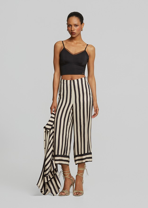 Striped cropped trousers