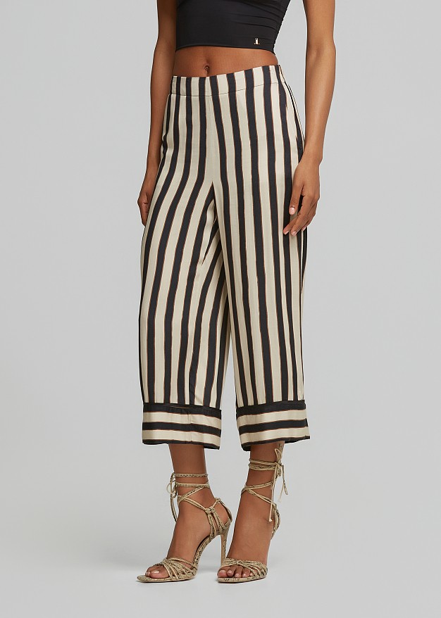 Striped cropped trousers