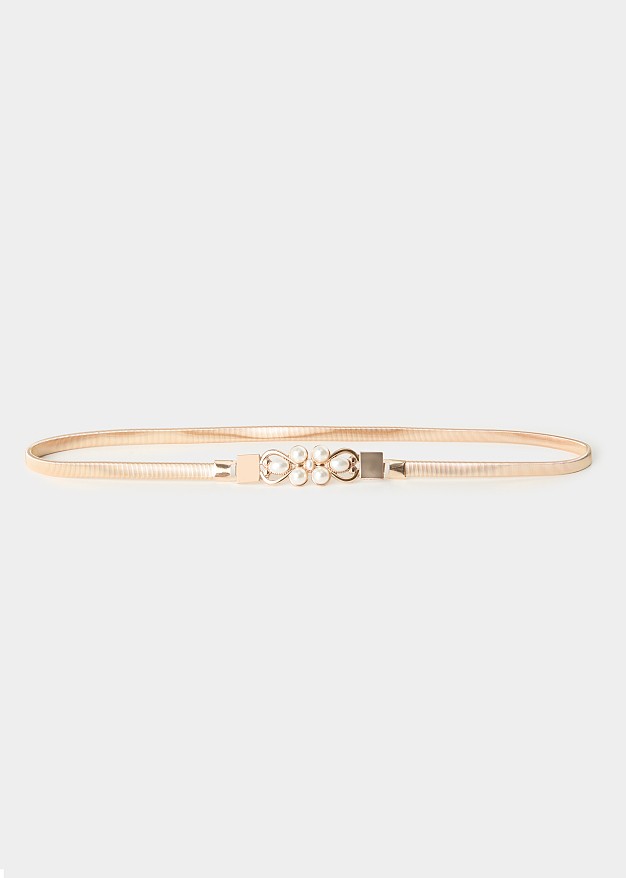 Belt with a pearl buckle