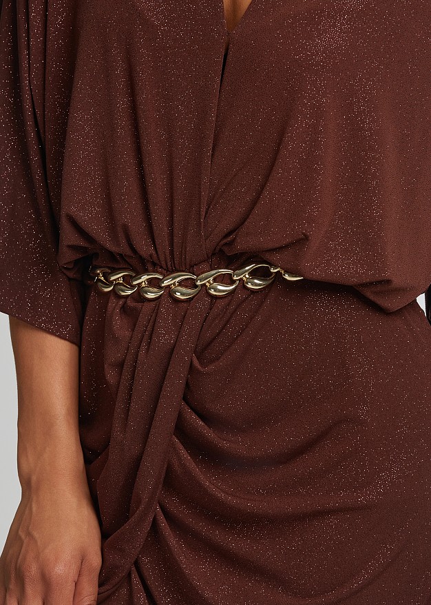 Adjustable gold-tone chain belt
