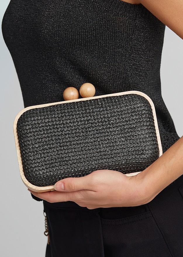 Clutch raffia bag in wooden frame