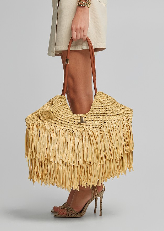 Large raffia bag with fringes