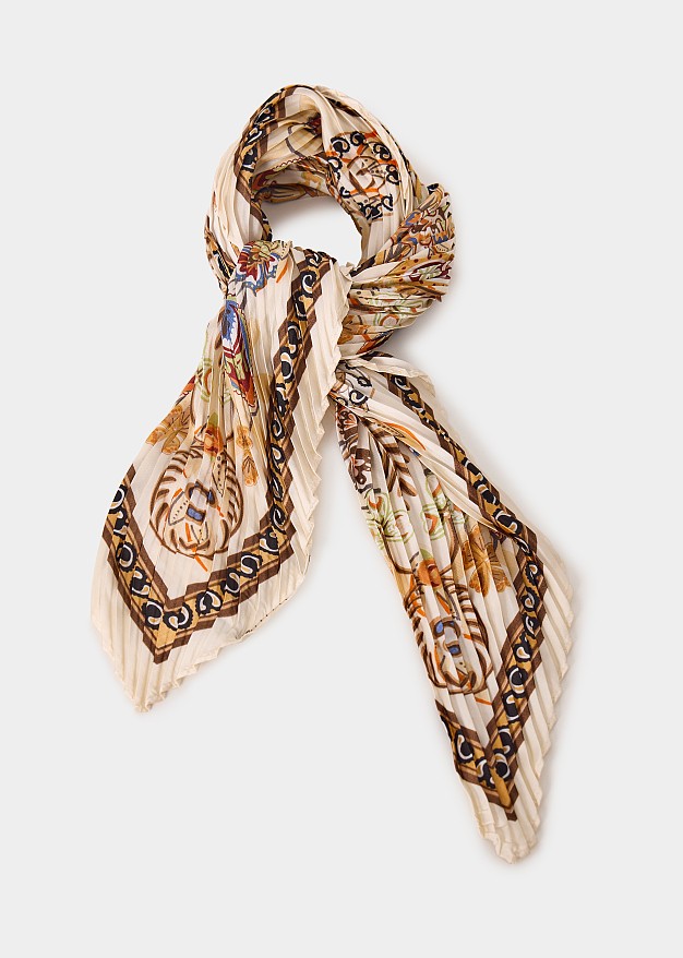 Pleated scarf in satin look