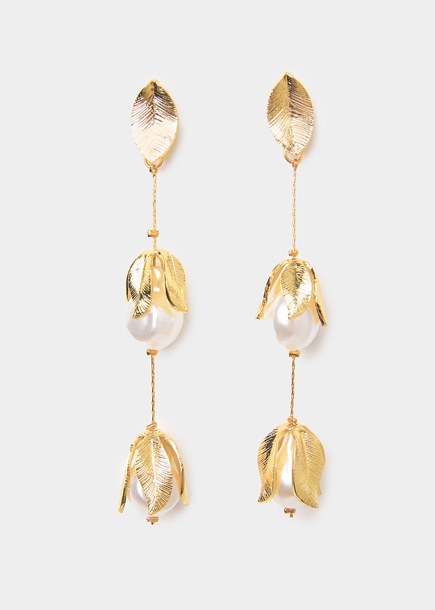Floral drop earrings with pearls