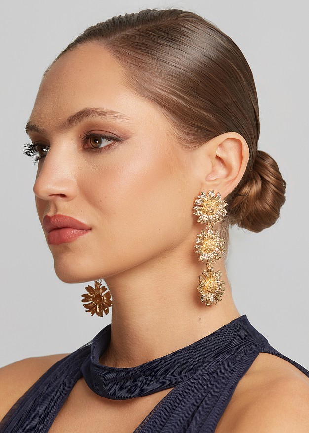 Daisy dangling earrings