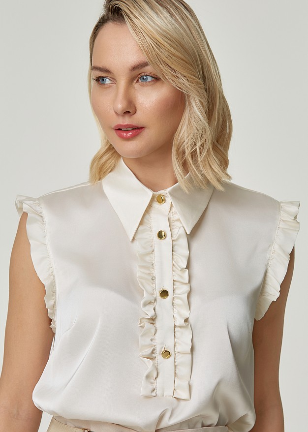 Sleeveless blouse in satin look