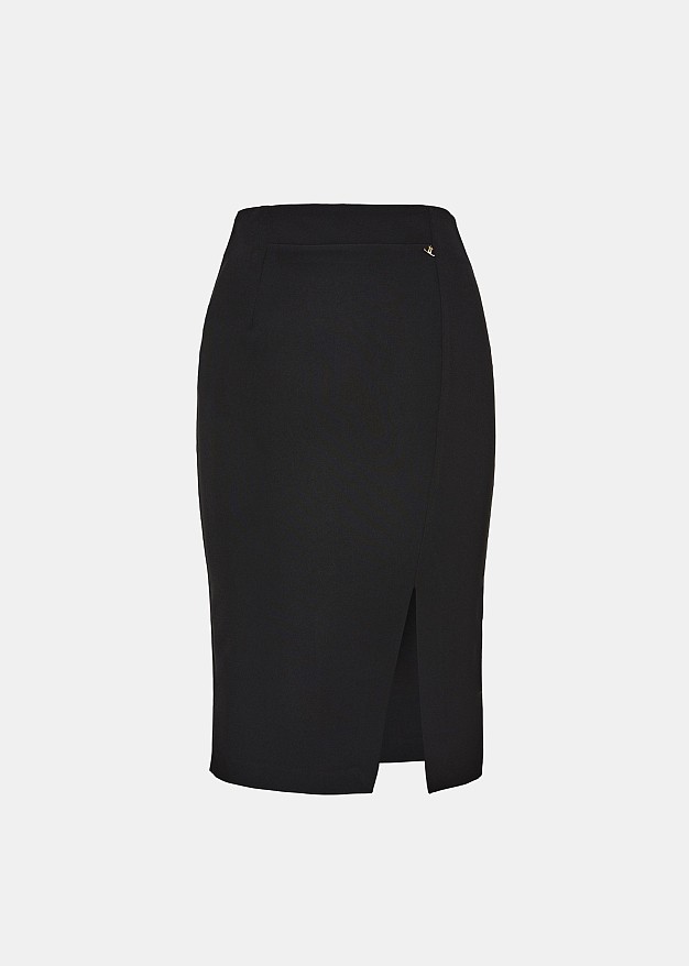 Pencil skirt with split at the front