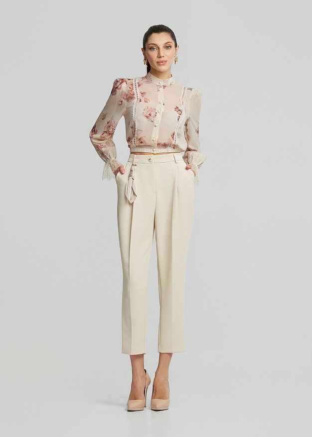 Printed cropped shirt with lace detailing
