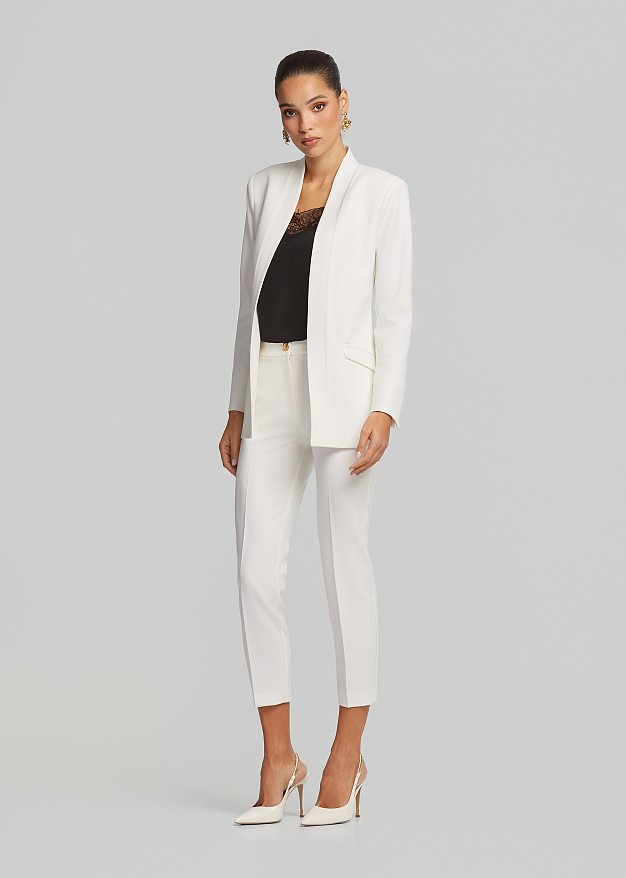 Slim blazer decorated with seams