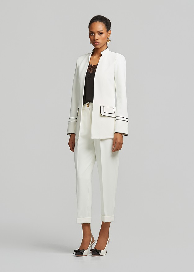 Crepe blazer in contrast