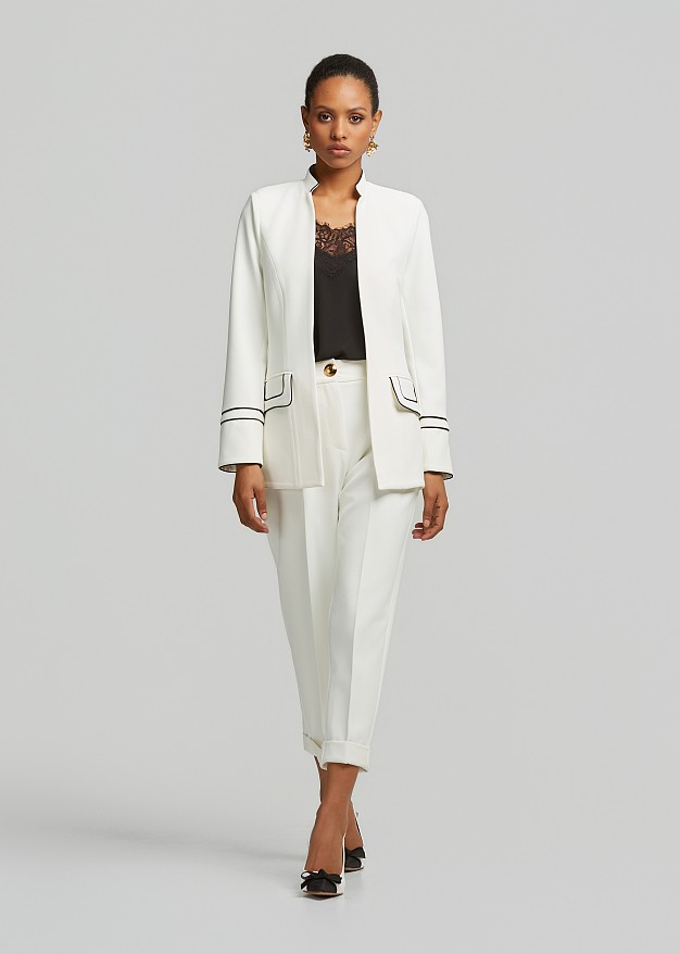 Crepe blazer in contrast