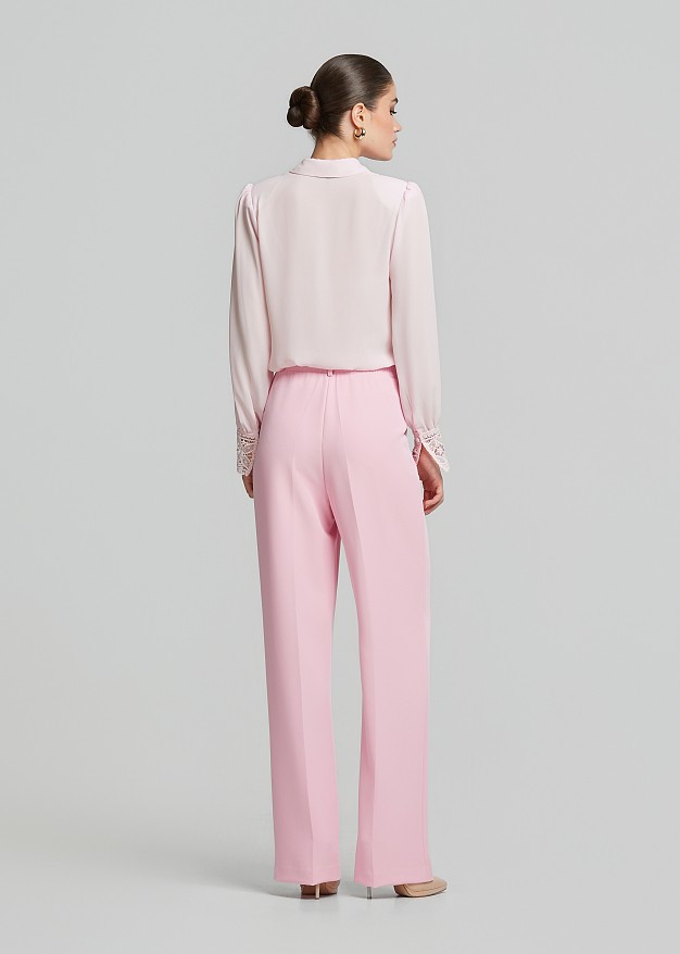 Lace shirt with V-neckline and collar