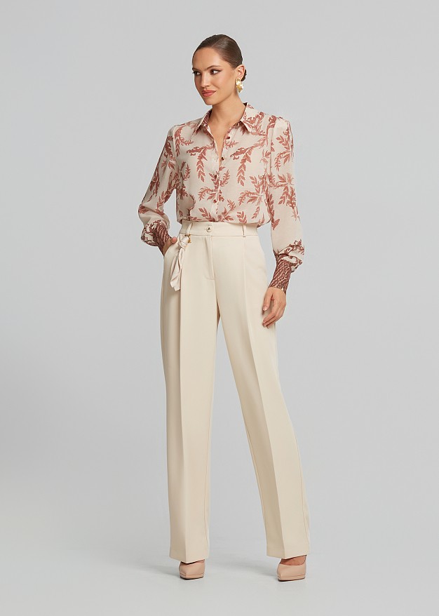 Shirt with animal printed cuffs