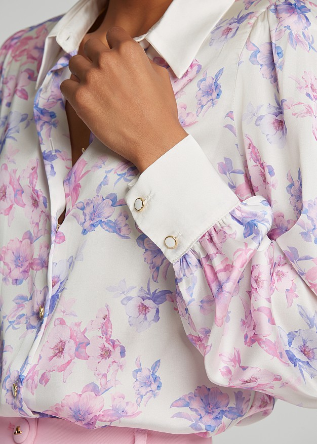 Printed shirt with a satin look