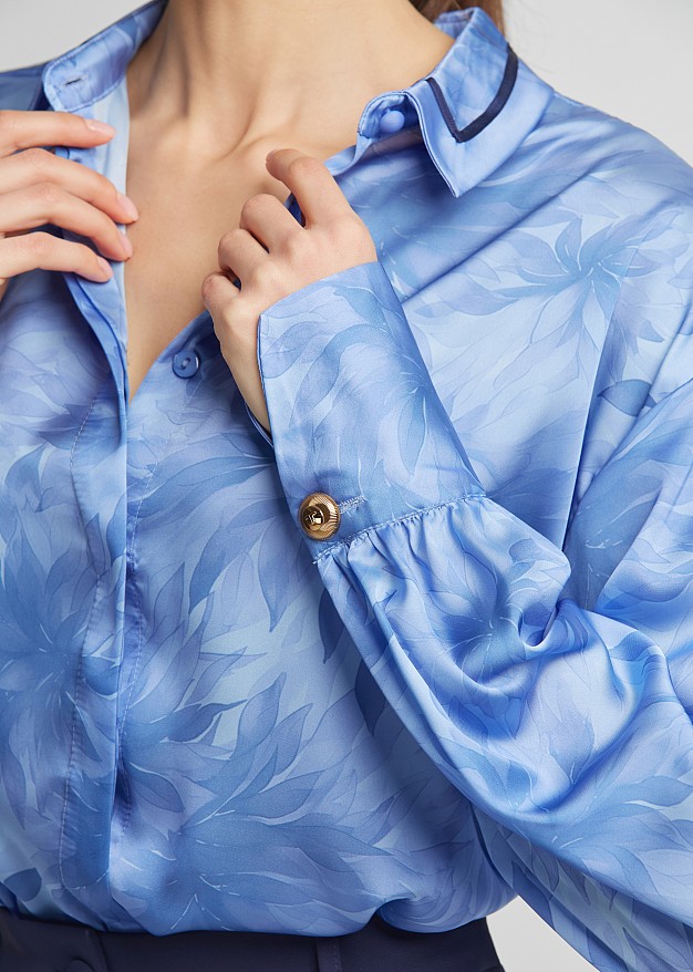 Printed shirt in satin look