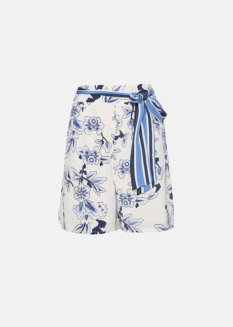 Printed shorts with metallic details