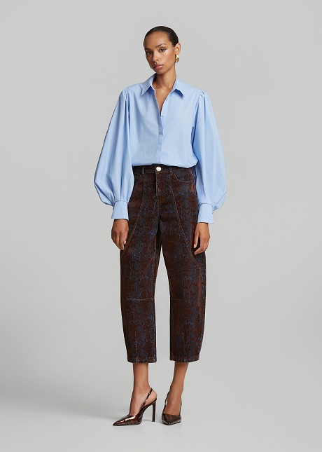 Barrel jeans with a velvet brocade print