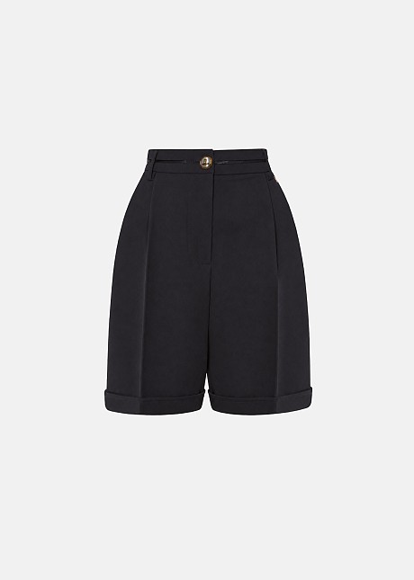 Crepe shorts with pleats