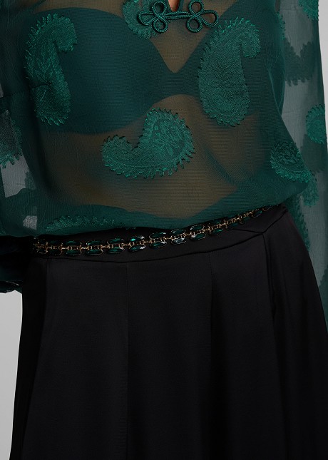 Metal belt with crystals