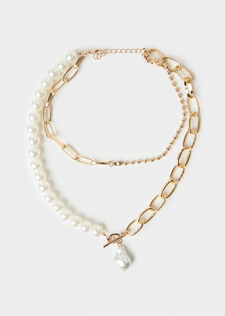 Double necklace with chain and pearls
